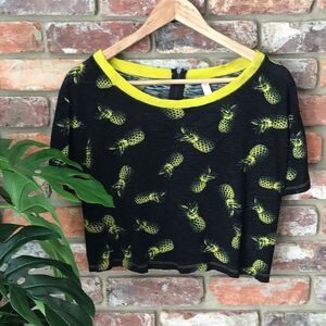 Xhilaration Small Pineapple Yellow & Black Short Sleeve Crop Top